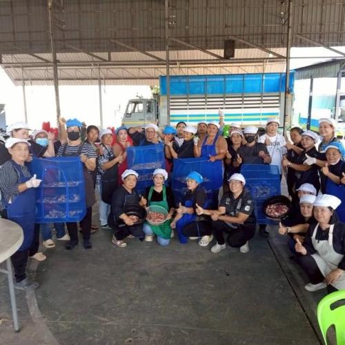 สำนักงานพัฒนาชุมชนอำเภอท่ามะกา เดินหน้ายกระดับคุณภาพชีวิตประชาชน จัดกิจกรรมโครงการสร้างสัมมาชีพชุมชน มุ่งเน้นสร้างอาชีพเสริม เพิ่มรายได้ให้ครัวเรือนอย่างยั่งยืน ณ องค์การบริหารส่วนตำบลตะคร้ำเอน อำเภอท่ามะกา จังหวัดกาญจนบุรี